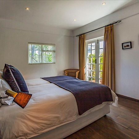 Stellendal Guest House Somerset West Exteriör bild