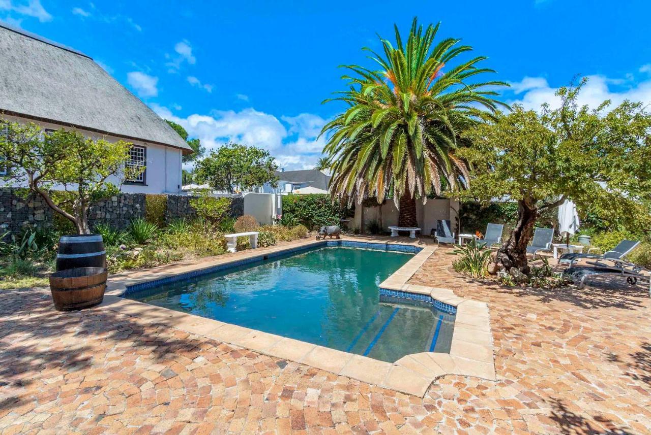 Stellendal Guest House Somerset West Exteriör bild