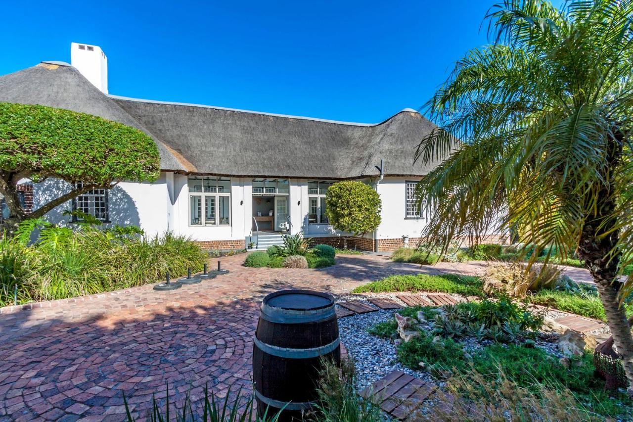 Stellendal Guest House Somerset West Exteriör bild