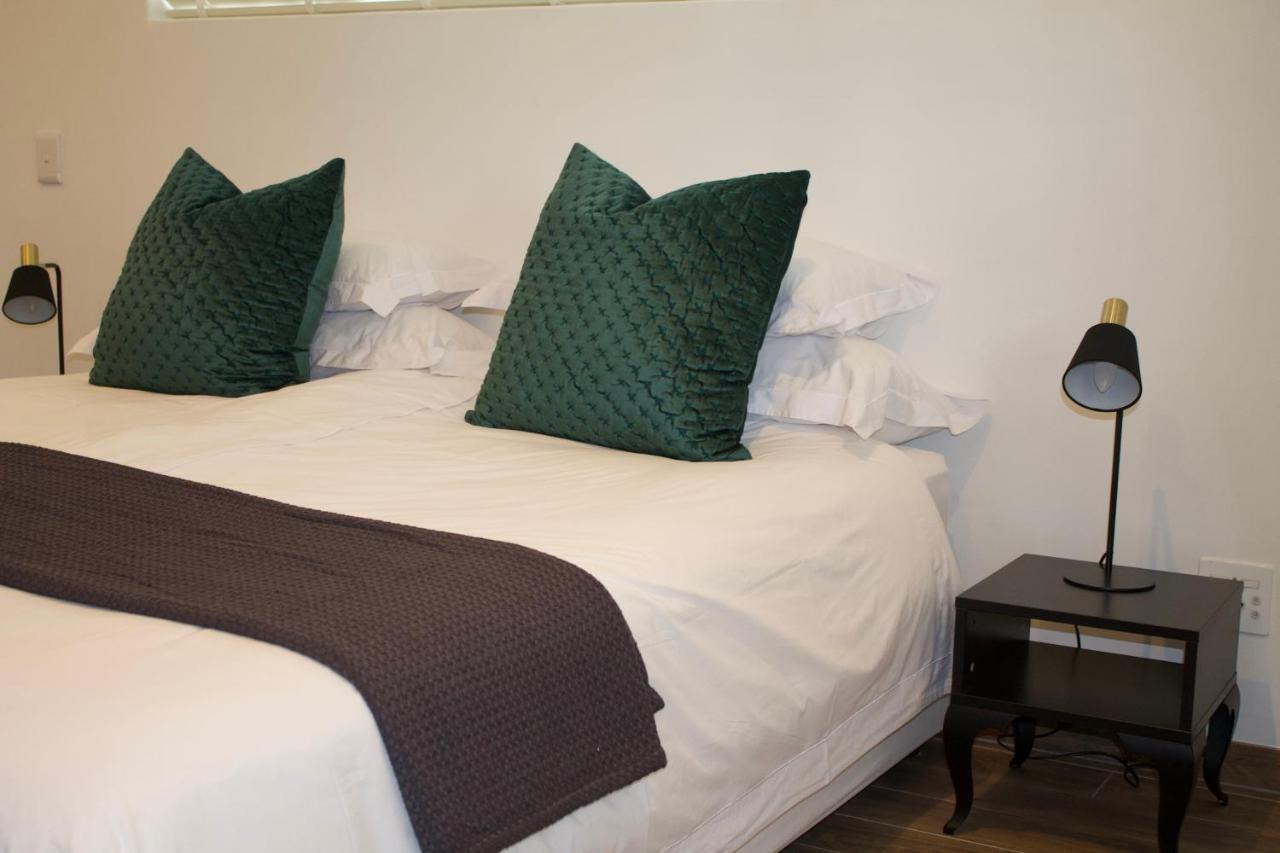 Stellendal Guest House Somerset West Exteriör bild
